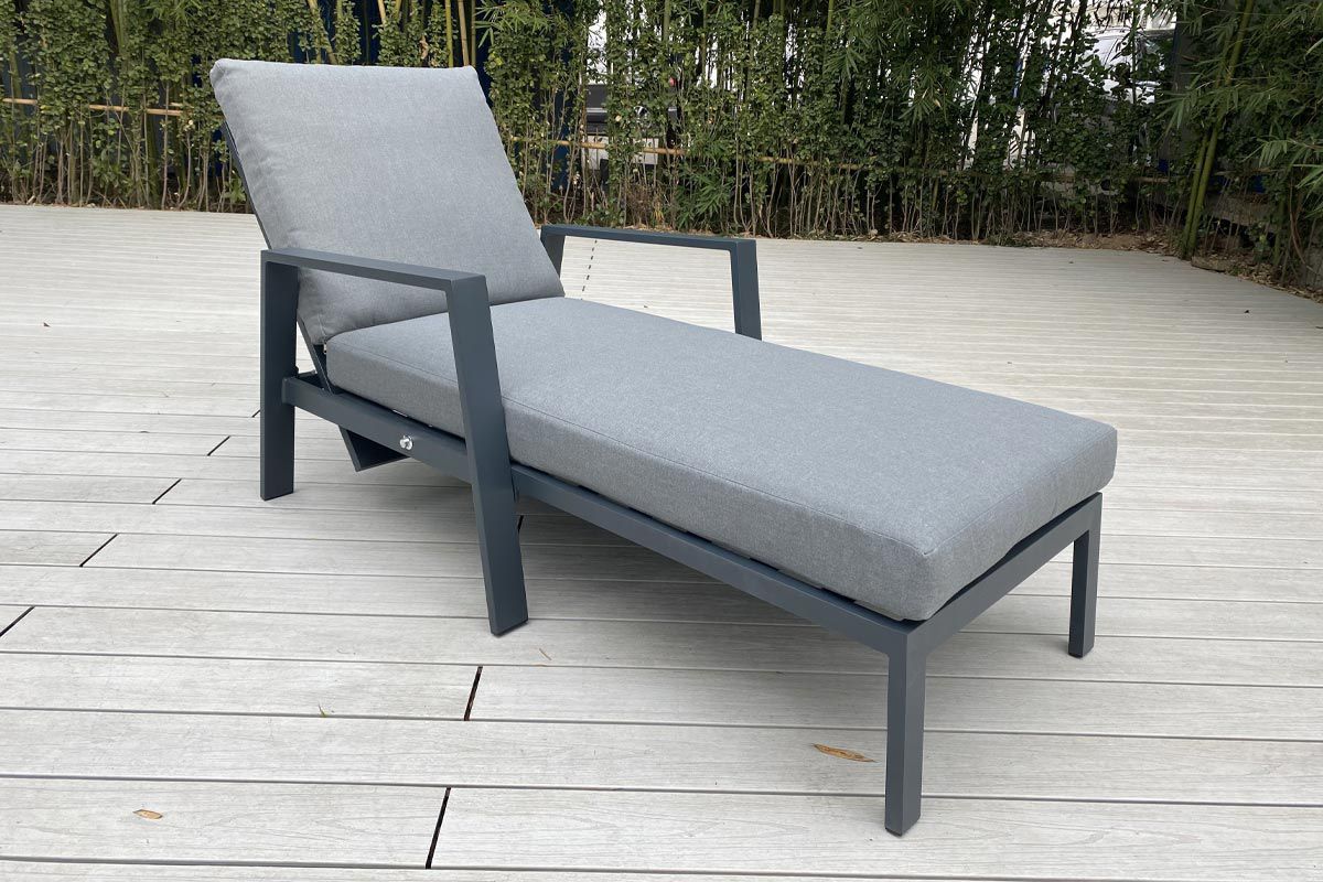 Chaise longue Triest avec rembourrage & dossier réglable en aluminium - Couleur : Anthracite, longueur : 1570 mm, largeur : 800 mm, hauteur : 900 mm, hauteur de la chaise longue : 400 mm