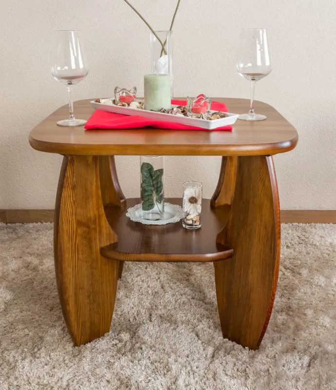 Table basse en pin massif, couleur chêne 005 - Dimensions 60 x 65 x 65 cm (H x L x P)